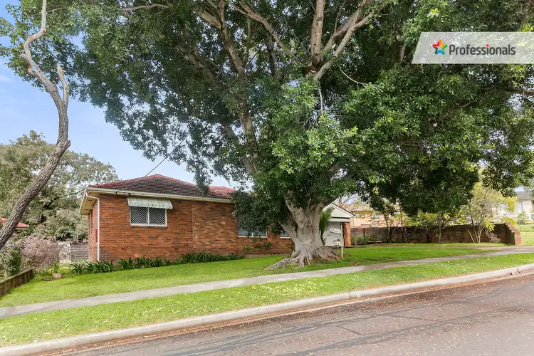 8 Kathleen Avenue, Lurnea NSW 2170