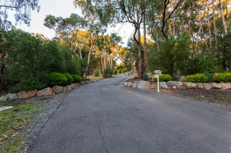 19 Nioka Drive, Ironbank SA 5153