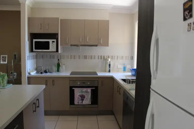 Fifth view of Homely semi-detached listing, 2/7 Callicoma Court, Ormeau QLD 4208