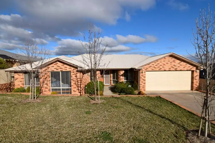 16 Arnold Court, Kelso NSW 2795