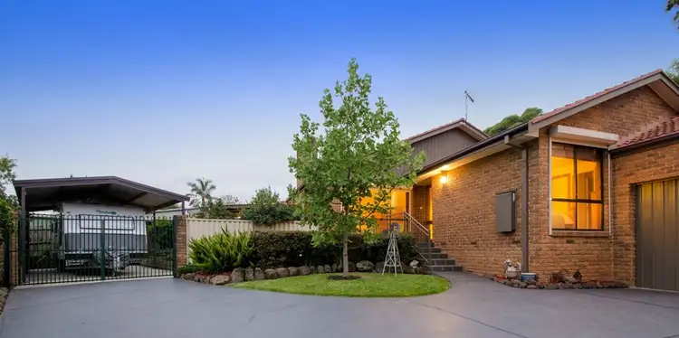 Second view of Homely house listing, 8 Kambora Court, Mooroolbark VIC 3138