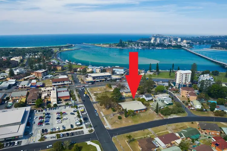 15 Peel Street, Tuncurry NSW 2428