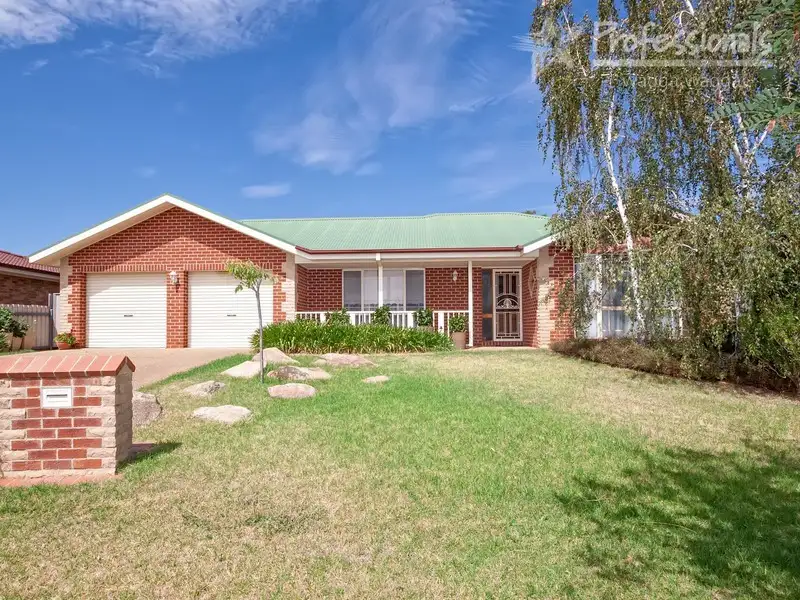 Main view of Homely house listing, 31 Kaldari Crescent, Wagga Wagga NSW 2650