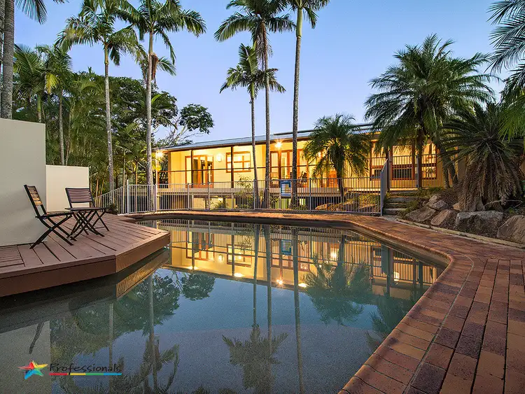 25 Sleaford Street, Chapel Hill QLD 4069