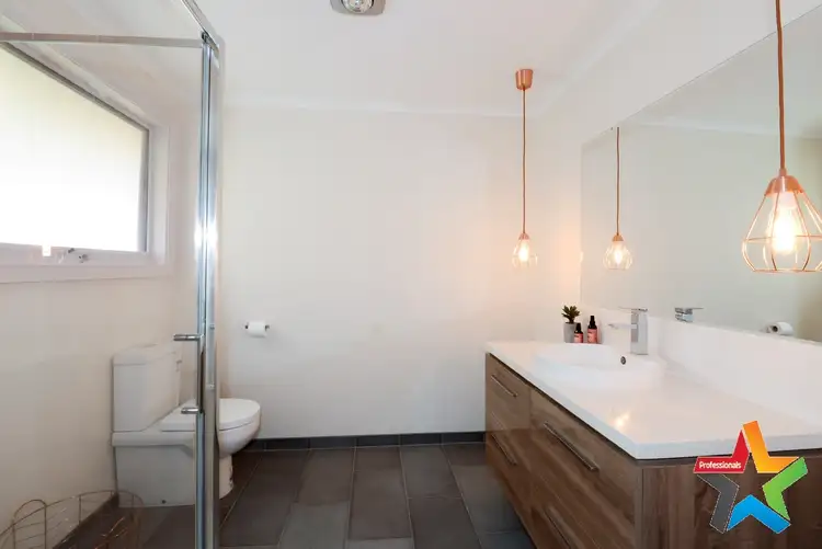 Sixth view of Homely house listing, 33 Alpine Boulevard, Launching Place VIC 3139