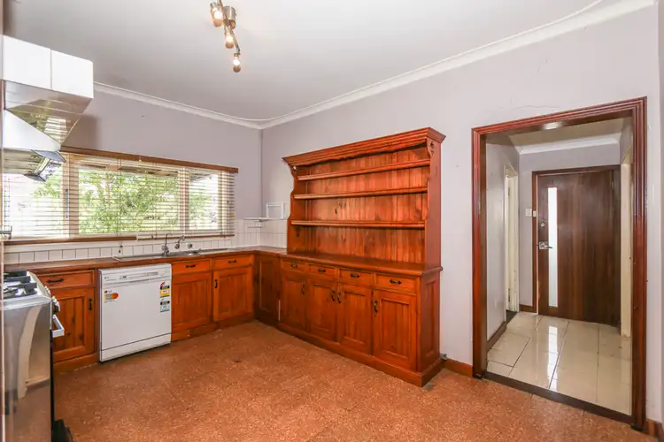 104 Sussex Road, Forrestfield WA 6058