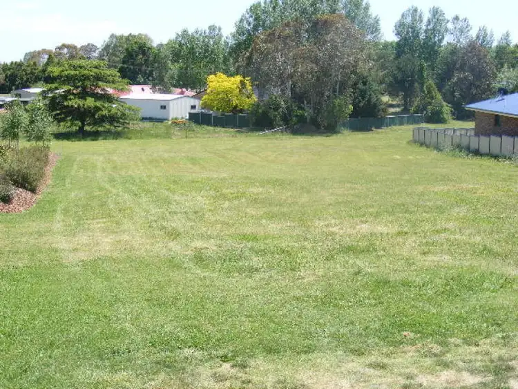 14 Pearson Street, Guyra NSW 2365