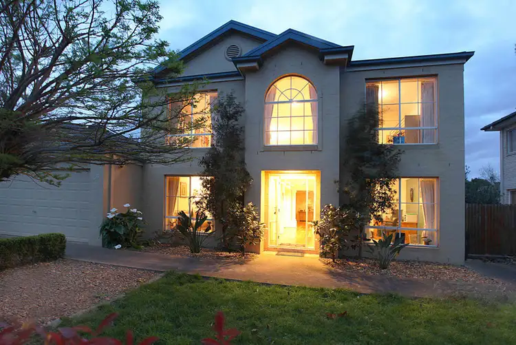 22 Grand Canal Boulevard, Sanctuary Lakes VIC 3030