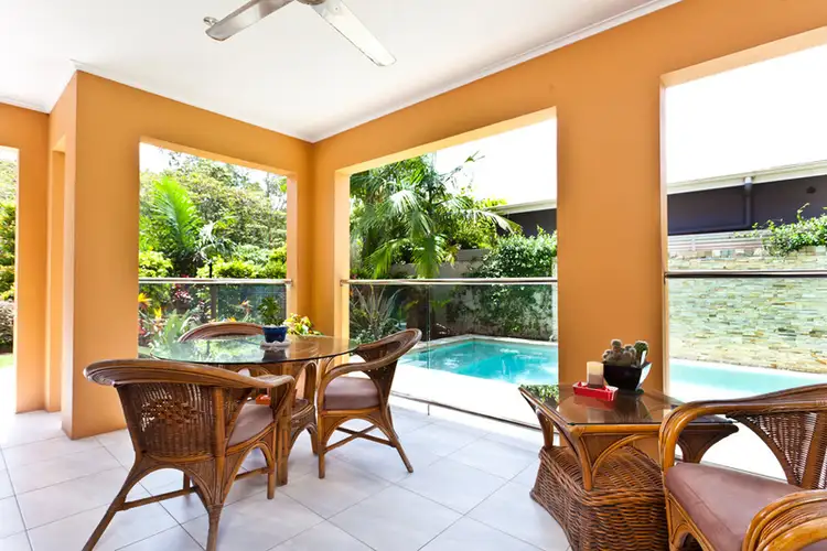 30 Mia Court, Ocean Shores NSW 2483