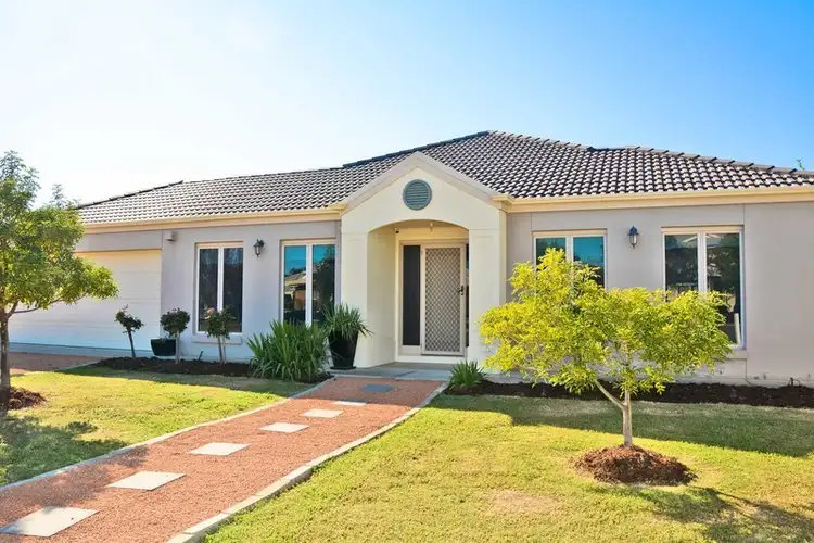 Third view of Homely house listing, 3 Pamela Court, Gol Gol NSW 2738