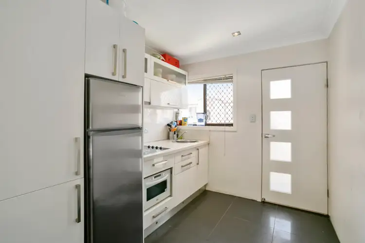 Third view of Homely unit listing, 6/39 Lenneberg Street, Southport QLD 4215