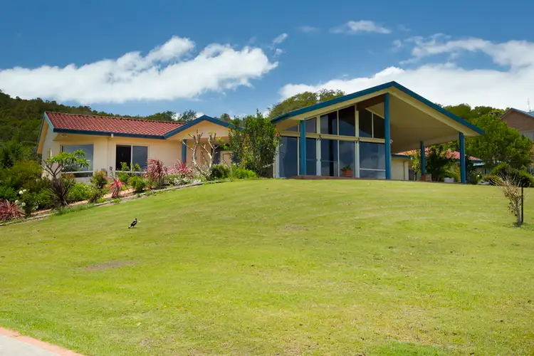 33 Panorama Crescent, Forster NSW 2428