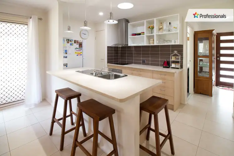 114-116 Michelle Drive, Cedar Grove QLD 4285