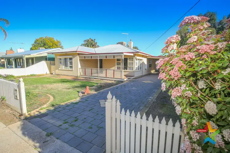Second view of Homely house listing, 7 Mary Avenue, Mildura VIC 3500