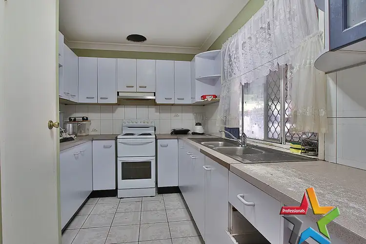 Second view of Homely house listing, 7 Burrinjuck Street, Marsden QLD 4132