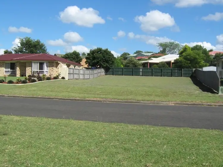 33 Sealy Street, Silkstone QLD 4304