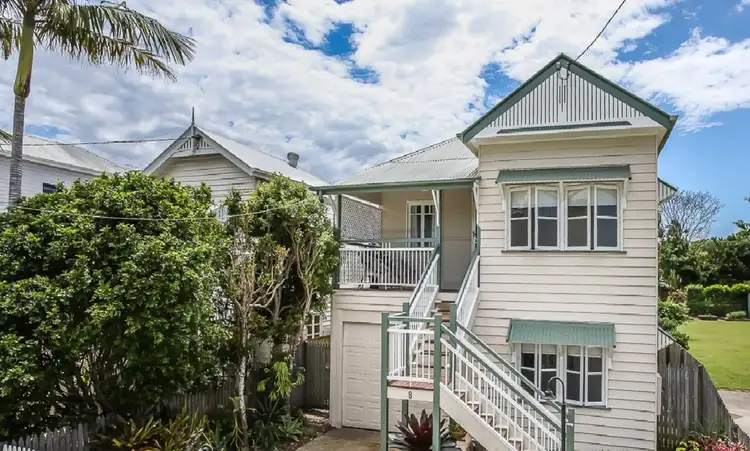 8 Cotton Street, Shorncliffe QLD 4017