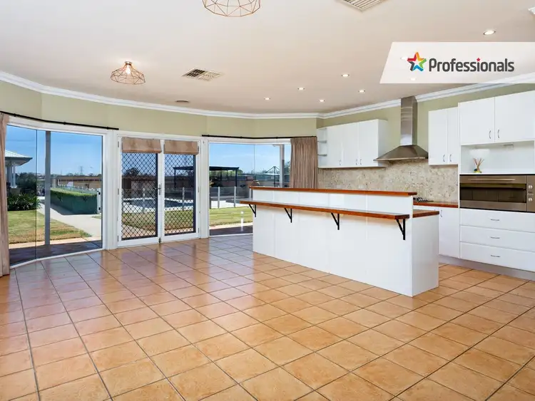 Fourth view of Homely house listing, 2 Tamarind Place, Lake Albert NSW 2650
