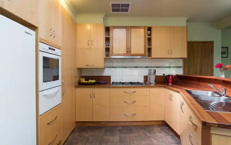 Fifth view of Homely house listing, 3 Kemp Avenue, Mount Evelyn VIC 3796