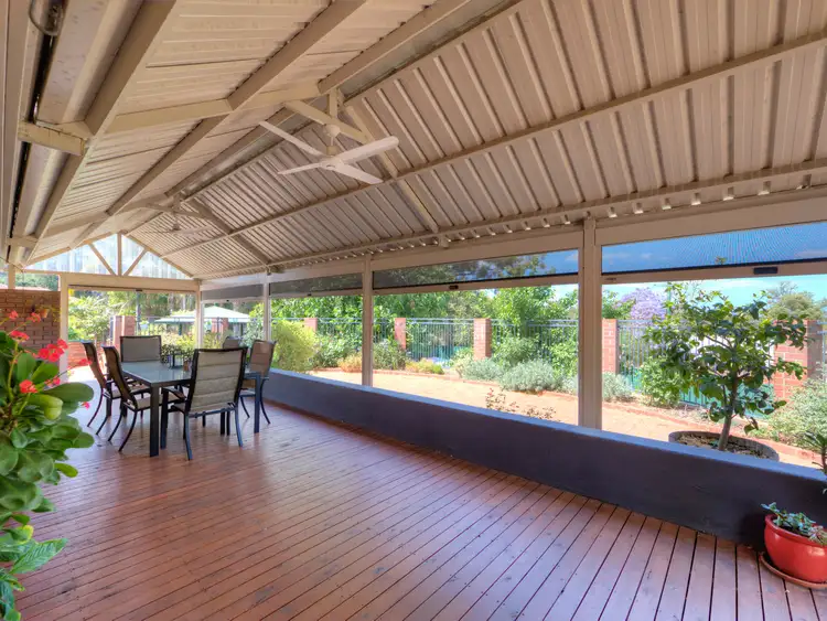 61 Watsonia Road, Maida Vale WA 6057