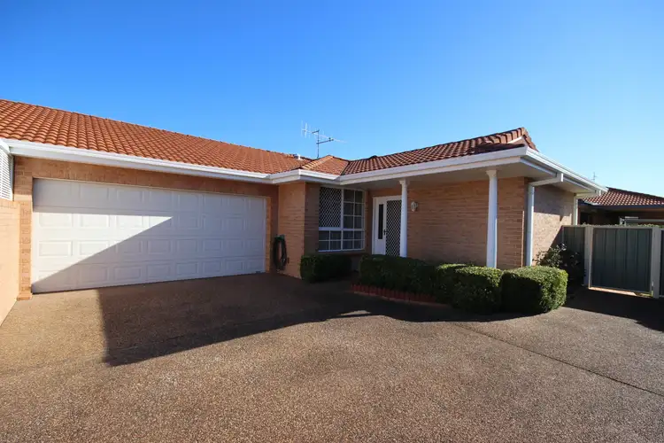 2/62 Kenrose Street, Forster NSW 2428