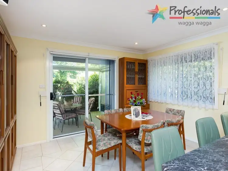 Fourth view of Homely villa listing, 2/14 Faye Avenue, Wagga Wagga NSW 2650