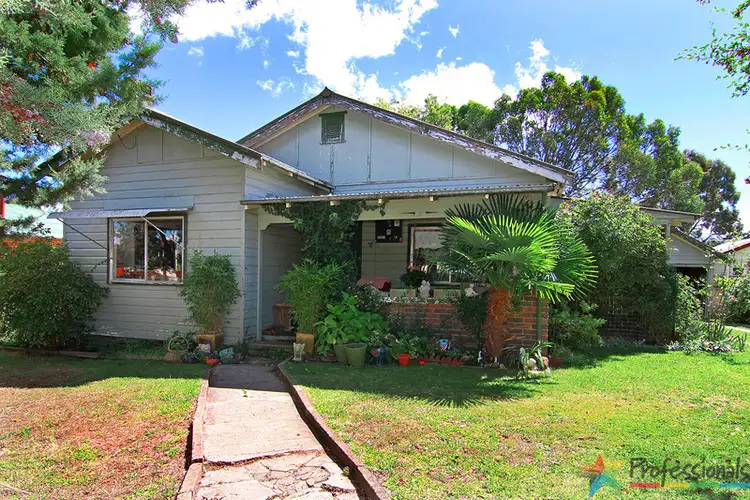 7 Duke Street, Uralla NSW 2358