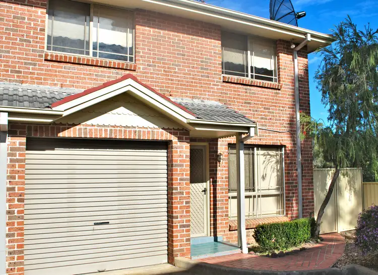 8/13 Carnation Avenue, Casula NSW 2170