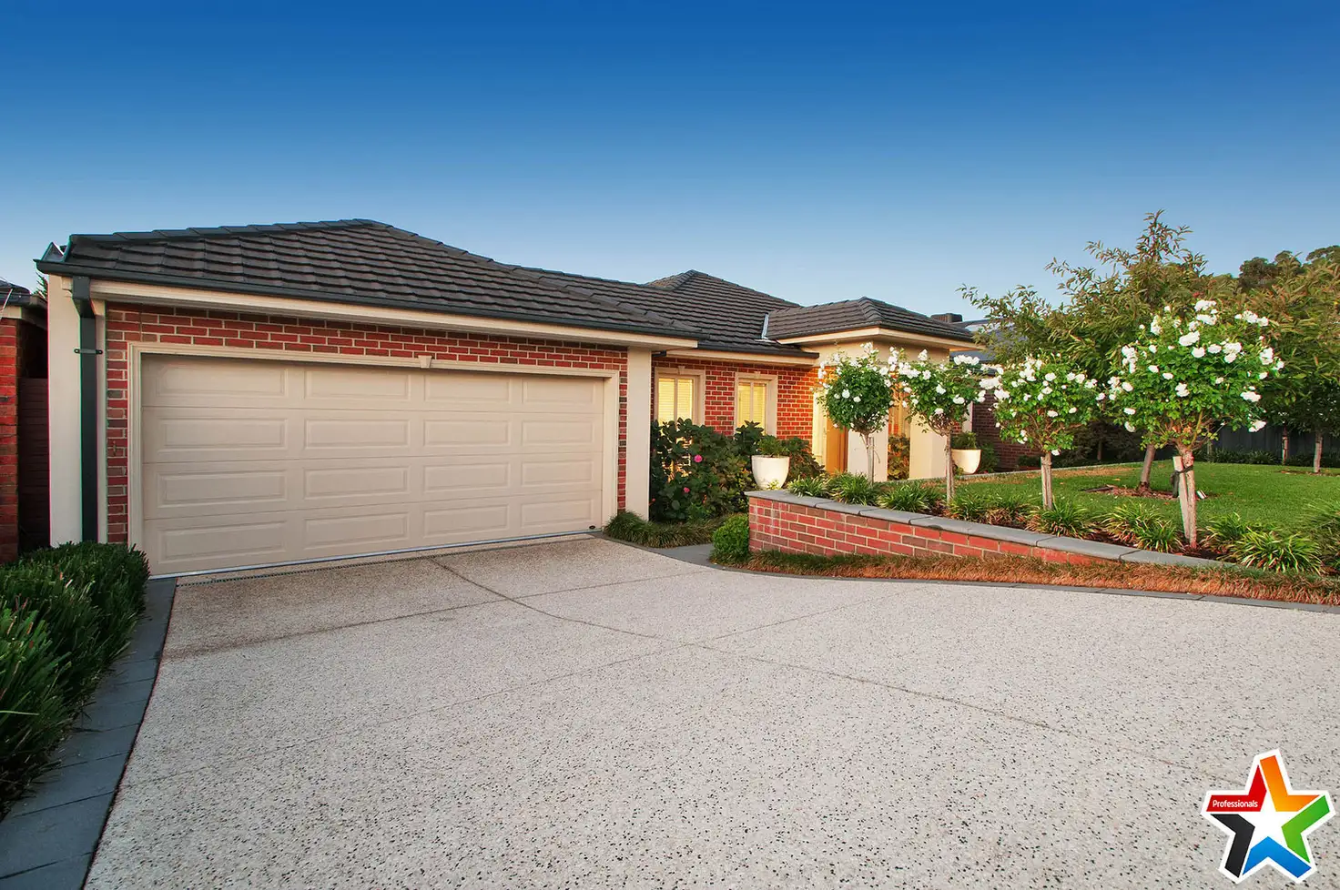 Main view of Homely house listing, 37 Tudor Drive, Mooroolbark VIC 3138