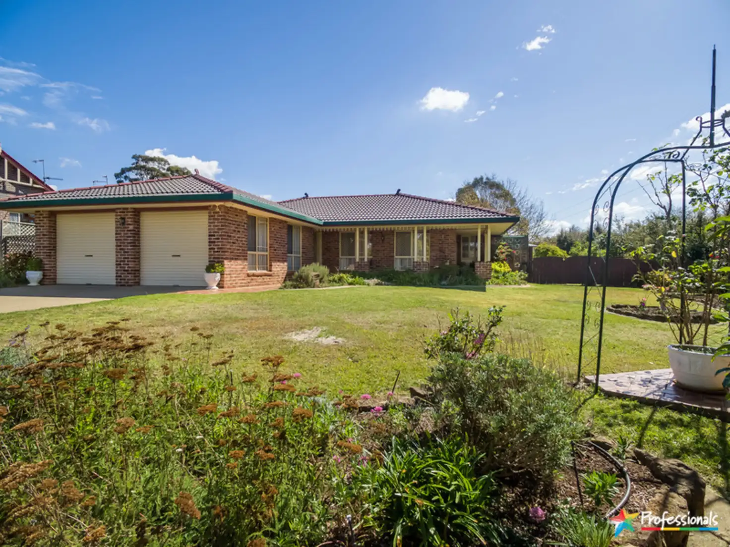 Main view of Homely house listing, 2 The Boulevarde, Armidale NSW 2350