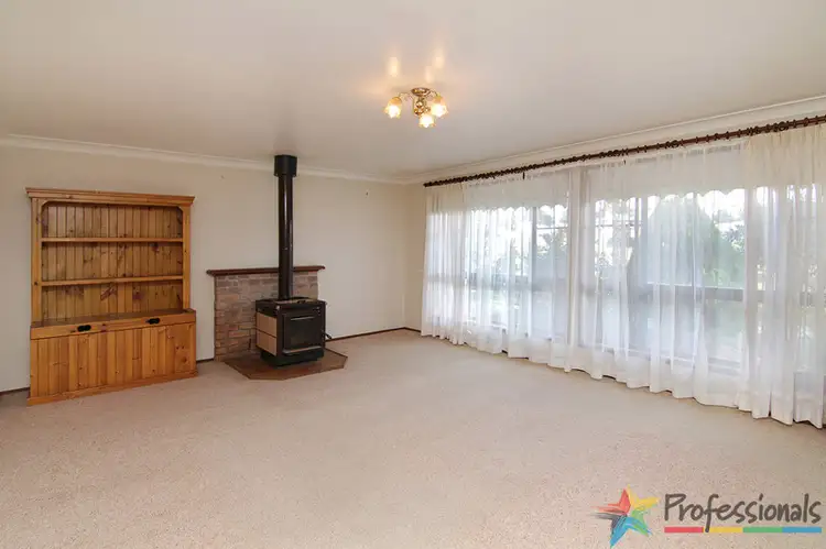 Fourth view of Homely house listing, 8 West Avenue, Armidale NSW 2350