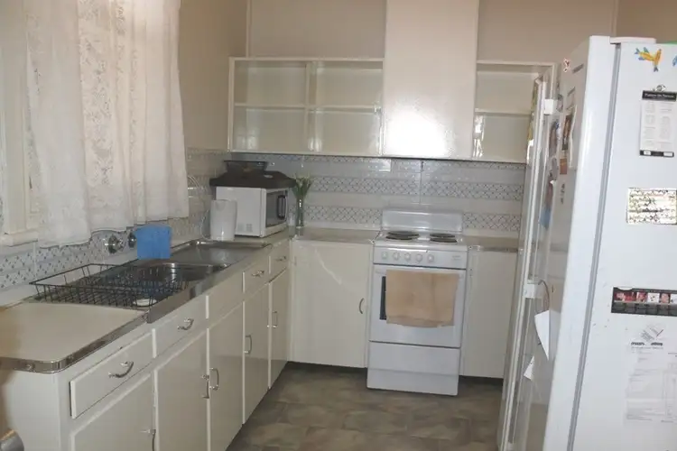Fourth view of Homely house listing, 8 Henderson Place, Mildura VIC 3500