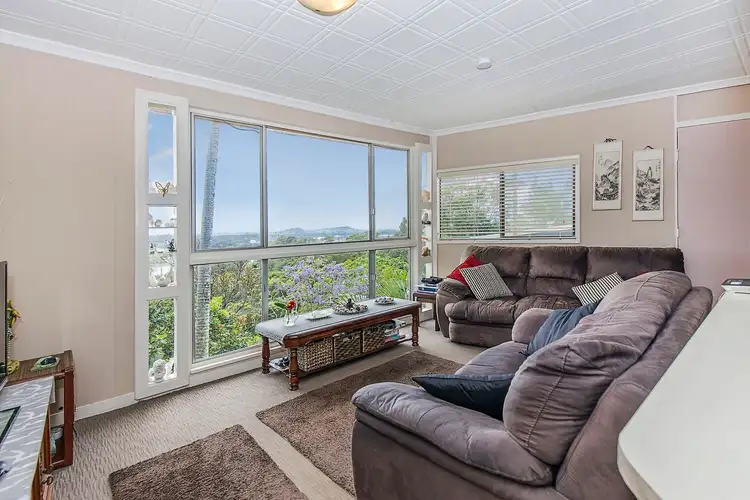 102 Peninsula Drive, Bilambil Heights NSW 2486