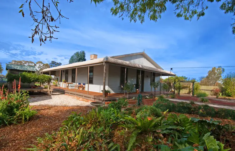 17 Lancaster Avenue, Nathalia VIC 3638