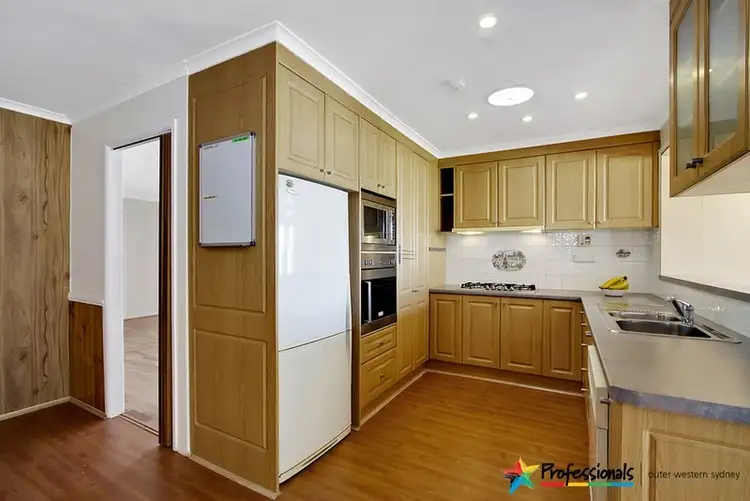 Second view of Homely house listing, 18 Polonia Avenue, Plumpton NSW 2761