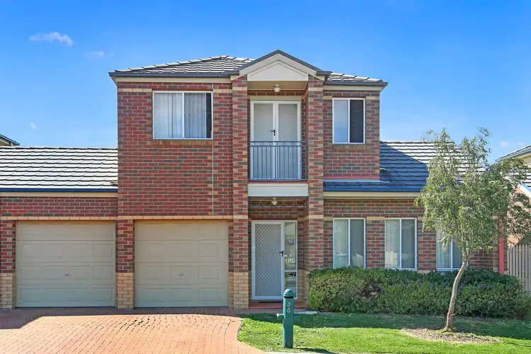 35 Amberlea Circuit, Taylors Hill VIC 3037