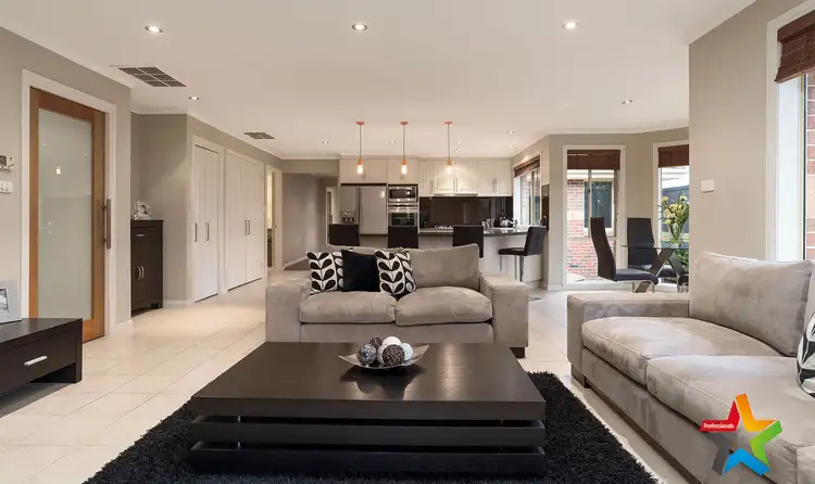 Sixth view of Homely house listing, 2 Blue Ridge Drive, Mooroolbark VIC 3138