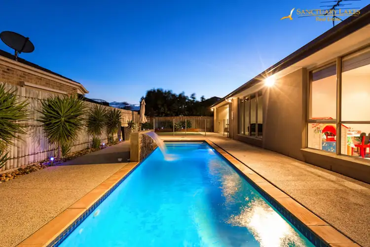 19 Vaucluse Boulevard, Sanctuary Lakes VIC 3030