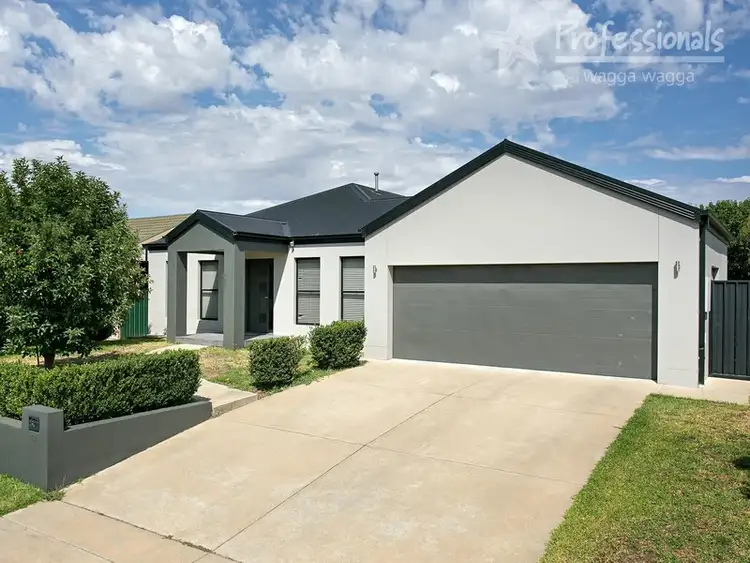 Main view of Homely house listing, 14 Kimberley Drive, Wagga Wagga NSW 2650