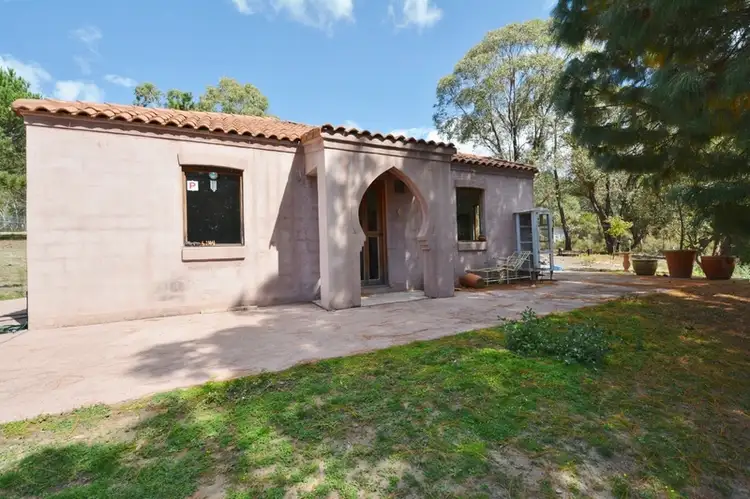 1 Hughes Lane, Marrangaroo NSW 2790