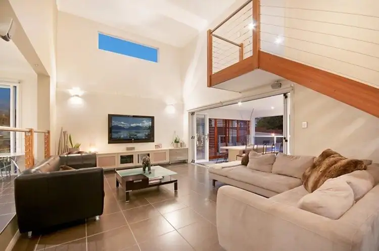 35 Amalfi Drive, Isle Of Capri QLD 4217