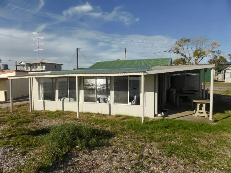 5 Foreshore Road, Hardwicke Bay SA 5575