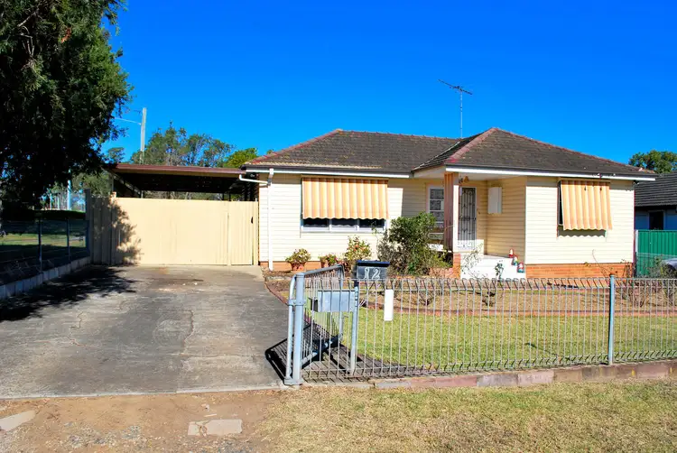 12 Fitzpatrick Crescent, Casula NSW 2170