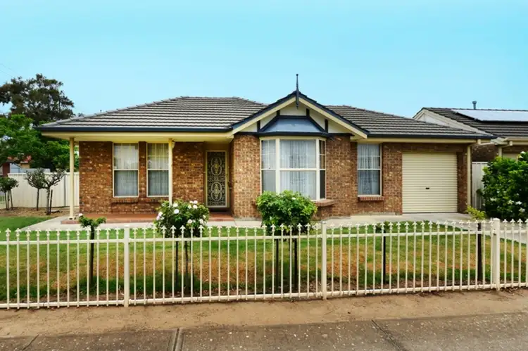 27A Golfers Avenue, Seaton SA 5023