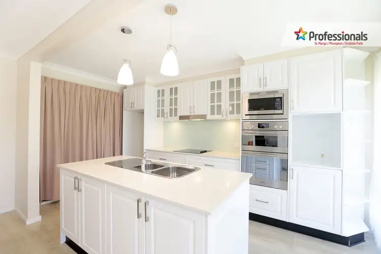 Fourth view of Homely house listing, 8 Tasman Avenue, Lethbridge Park NSW 2770