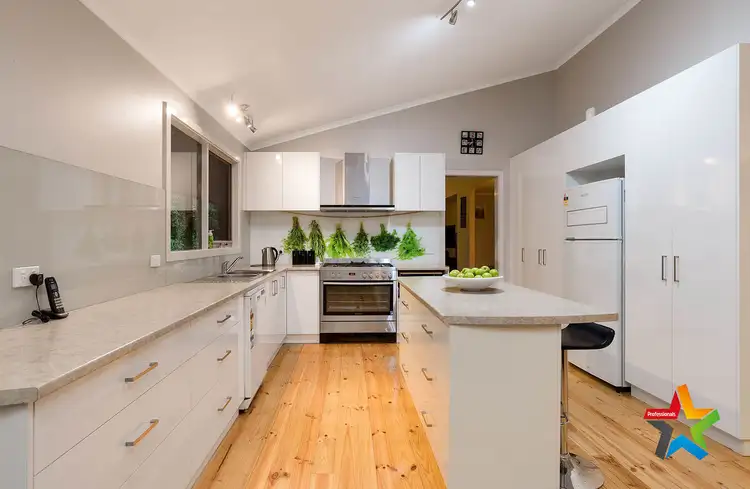 Fourth view of Homely house listing, 9 Heath Avenue, Mount Evelyn VIC 3796