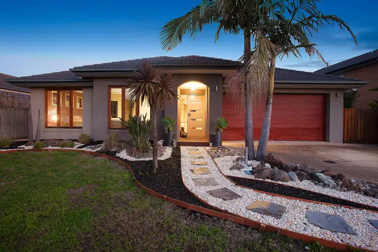 22 Viewbank Court, Sanctuary Lakes VIC 3030