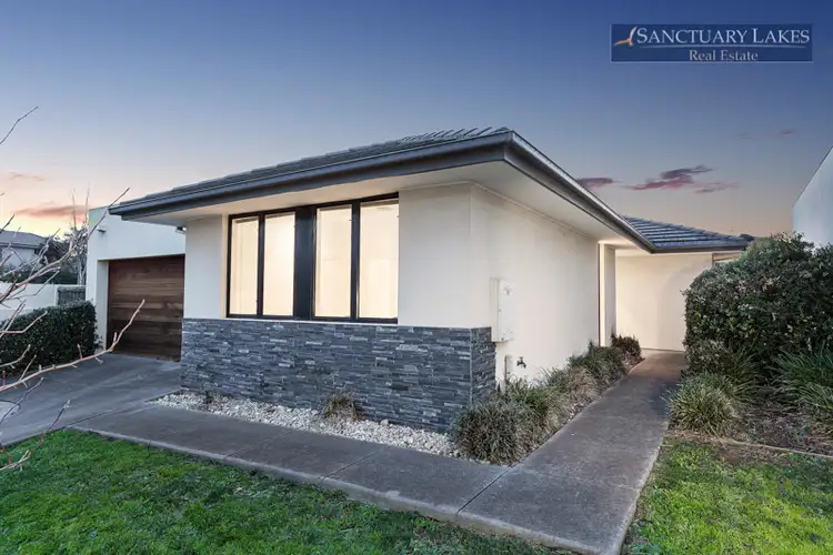 75 Signature Boulevard, Sanctuary Lakes VIC 3030