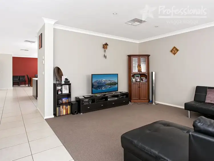 Sixth view of Homely house listing, 14 Kimberley Drive, Wagga Wagga NSW 2650