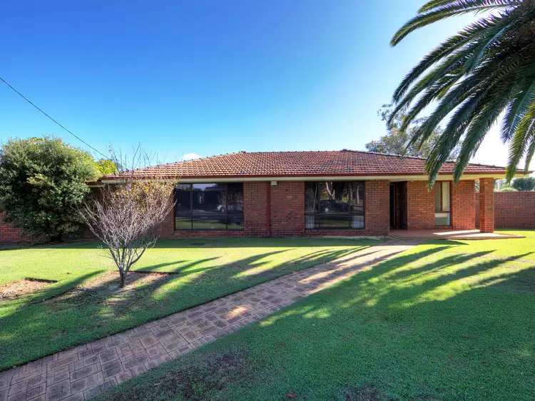 11 Sorrel Court, Forrestfield WA 6058